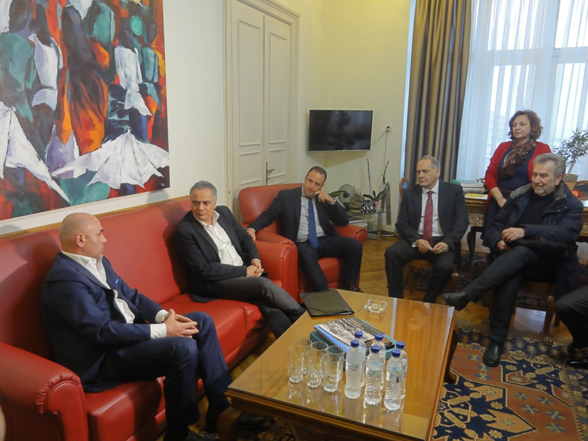 Σκουρλέτης 1